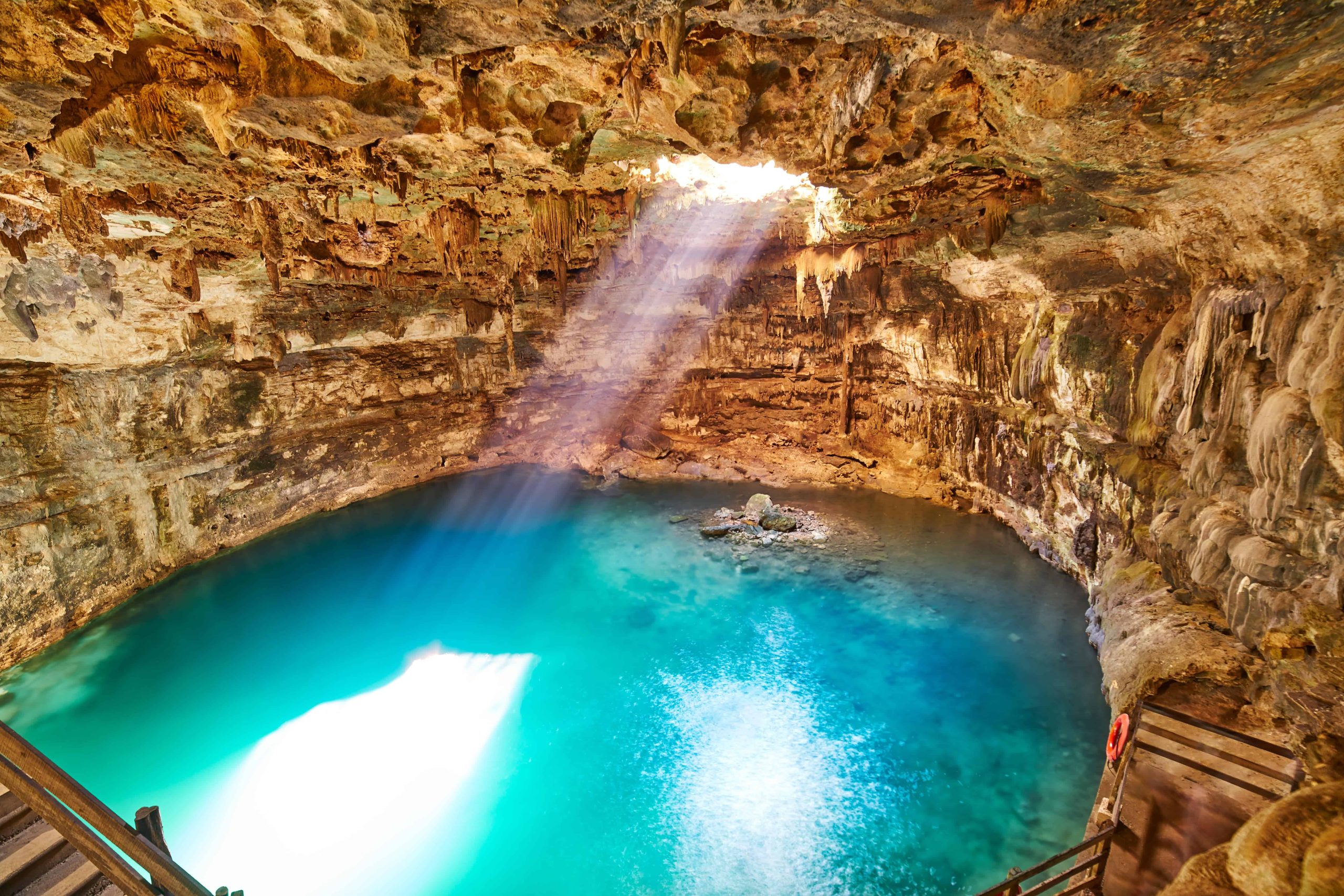 cenotes-cerrado-valladolid-mexico